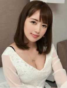 Me(ミー)のサクラ恭子ママの娘□真央□